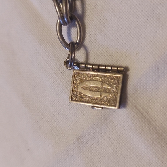 Vintage 1940-50's Holy Bible Lord's Prayer sterling charm Bracelet #3 - Picture 8 of 8